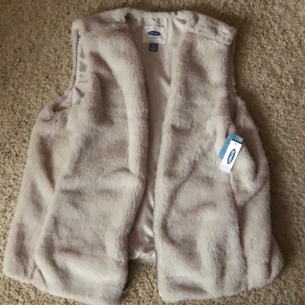 Old Navy Women’s Faux Fur Vest